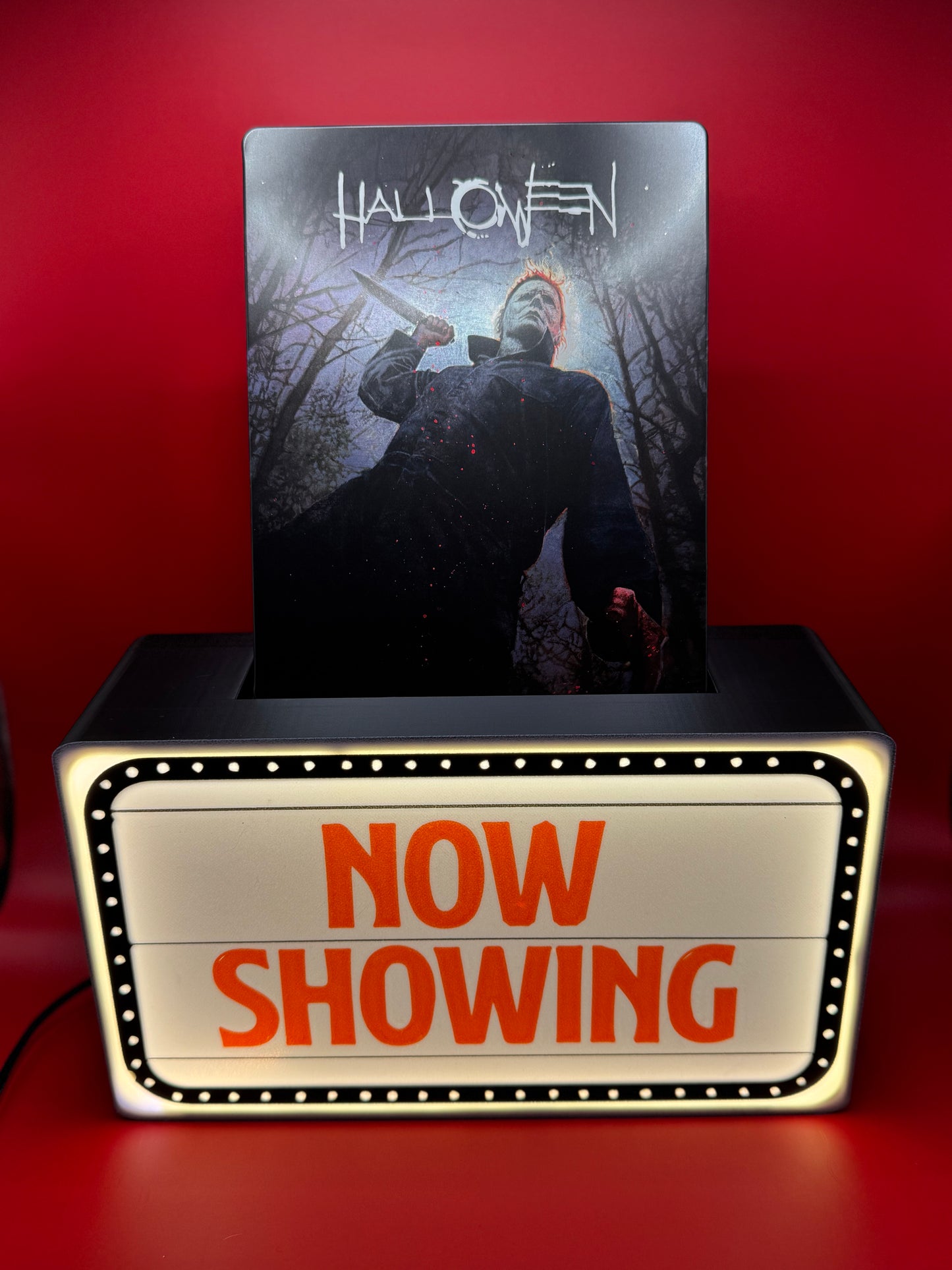 Glowing Cinema: Light and Display Feature